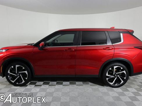 Used 2022 Mitsubishi Outlander SE image 10