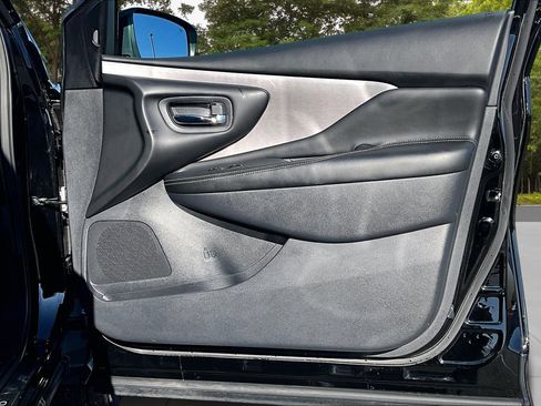 Used 2023 Nissan Murano SV w/ SV Midnight Edition Package image 31