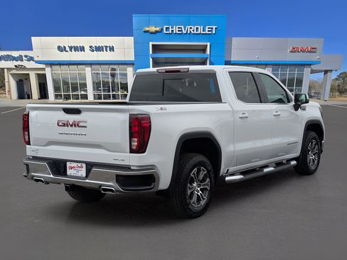 Used 2026 GMC Sierra 1500 SLE w/ X31 Off-Road Package AWD/4WD image 8