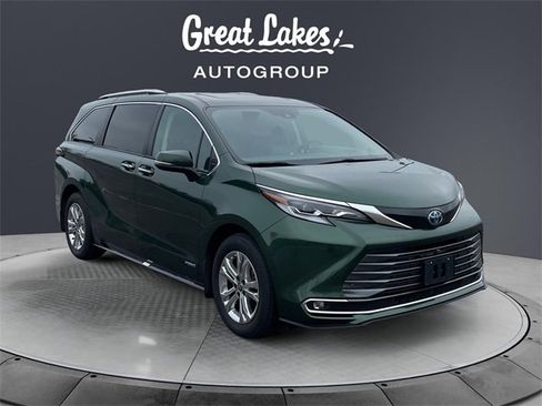 Used 2021 Toyota Sienna Platinum image 7