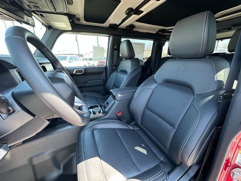 New 2025 Ford Bronco Badlands image 17