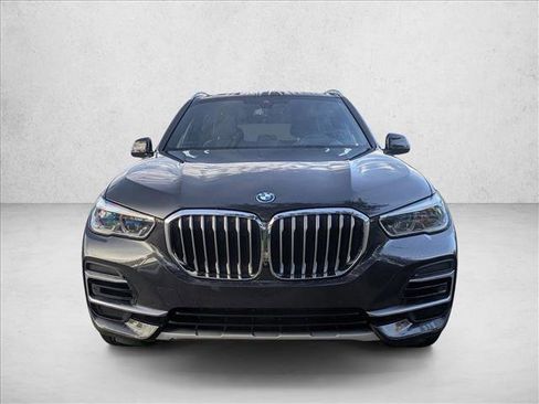 Used 2022 BMW X5 xDrive45e w/ Executive Package AWD/4WD image 2