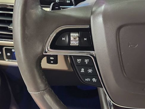 Used 2024 Lincoln Navigator Premiere AWD/4WD image 46
