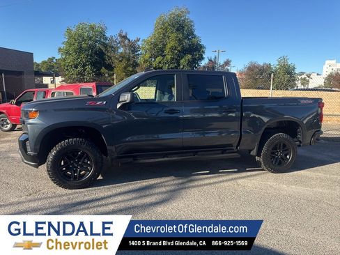 Used 2021 Chevrolet Silverado 1500 Custom Trail Boss image 3