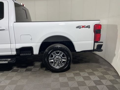 Used 2023 Ford F250 Lariat AWD/4WD image 5