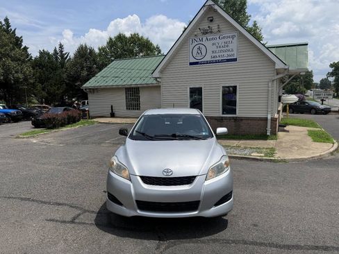 Used 2009 Toyota Matrix FWD image 3