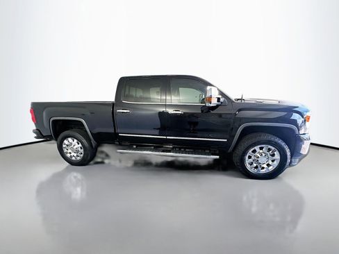 Used 2019 GMC Sierra 2500 Denali w/ Duramax Plus Package AWD/4WD image 8