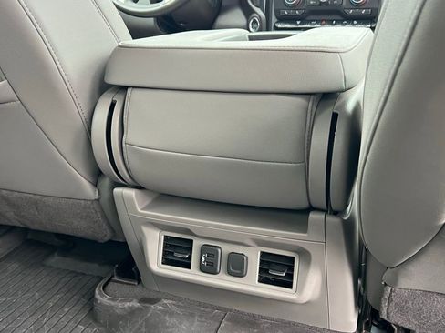 Certified 2022 Chevrolet Silverado 3500 LTZ AWD/4WD image 23