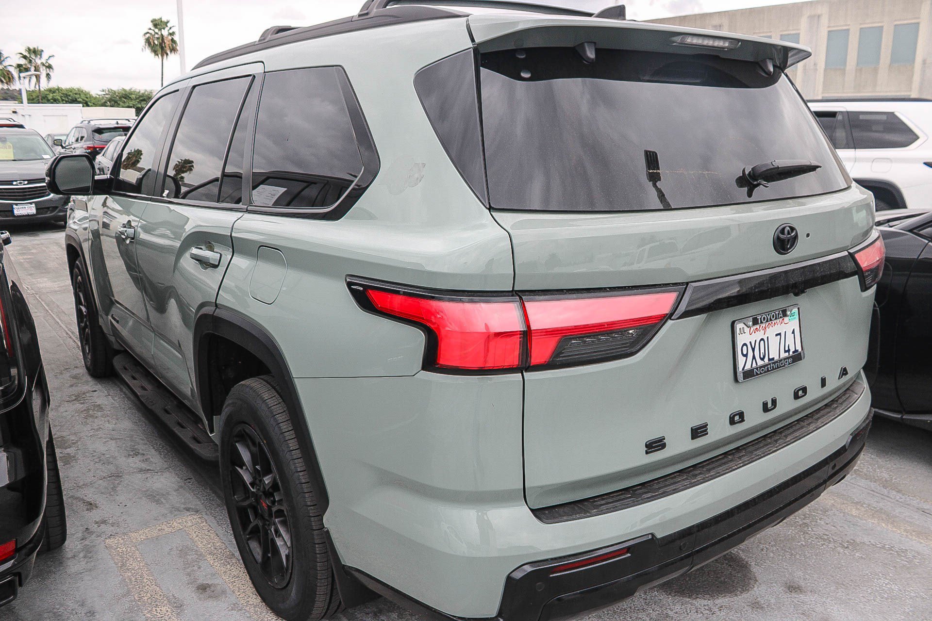 Used 2024 Toyota Sequoia Limited w/ TRD Off-Road Package AWD/4WD image 12