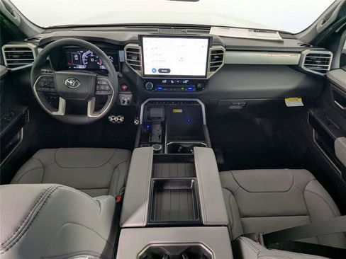 New 2026 Toyota Tundra Limited AWD/4WD image 25