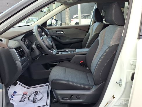 Certified 2021 Nissan Rogue SV image 15