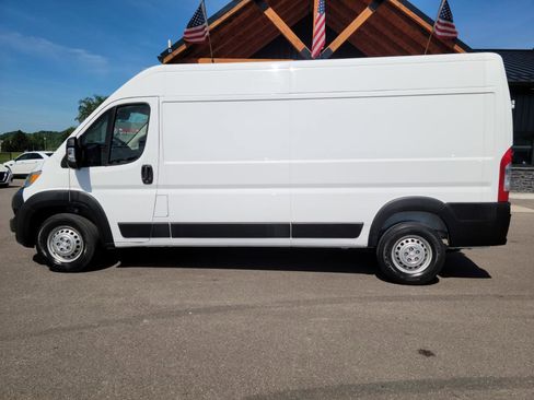 Used 2024 RAM ProMaster 2500 w/ Power Group FWD image 19