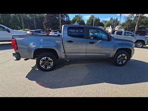 Used 2021 Chevrolet Colorado Z71 AWD/4WD image 9