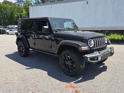 Used 2025 Jeep Wrangler Unlimited Sahara w/ Safety Group AWD/4WD image 1