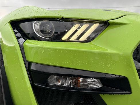 Used 2020 Ford Mustang Shelby GT500 w/ Technology Package image 17