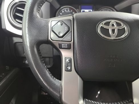 Used 2021 Toyota Tacoma SR5 AWD/4WD image 26