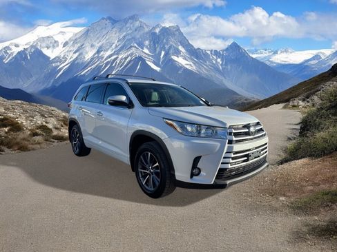 Certified 2018 Toyota Highlander XLE image 7