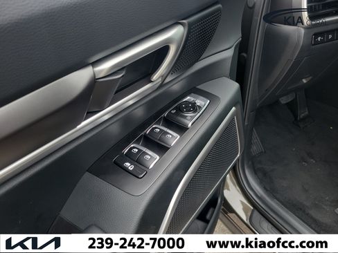 Certified 2025 Kia Telluride S FWD image 25