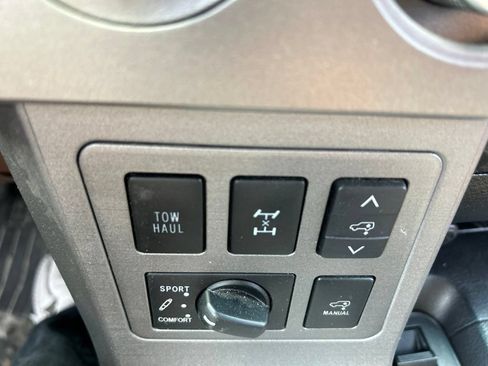 Used 2014 Toyota Sequoia Platinum AWD/4WD image 27