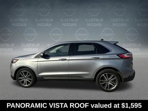 Used 2023 Ford Edge Titanium image 2