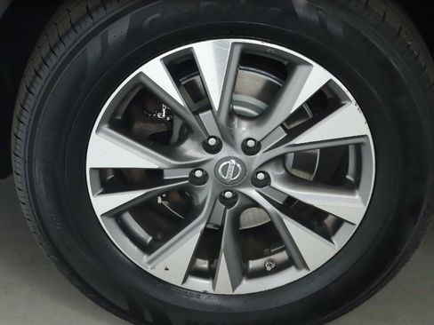 Used 2017 Nissan Murano S image 36