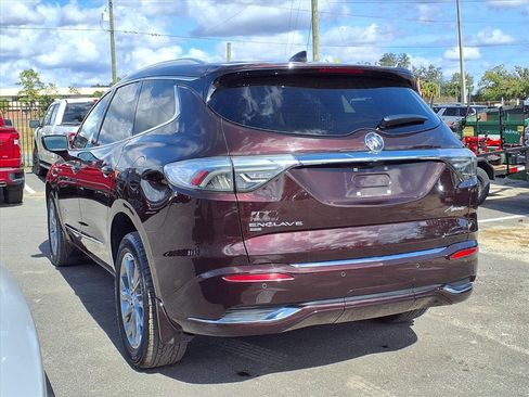 Used 2023 Buick Enclave Avenir image 5