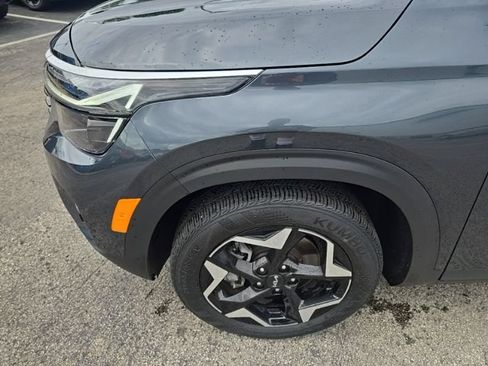 Certified 2024 Kia Seltos EX AWD/4WD image 10