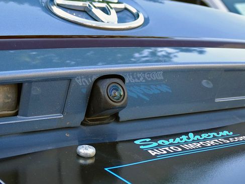 Used 2021 Toyota Corolla LE w/ Carpet Mat Package (TMS) FWD image 17