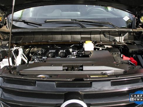 Used 2024 Nissan Pathfinder S image 12