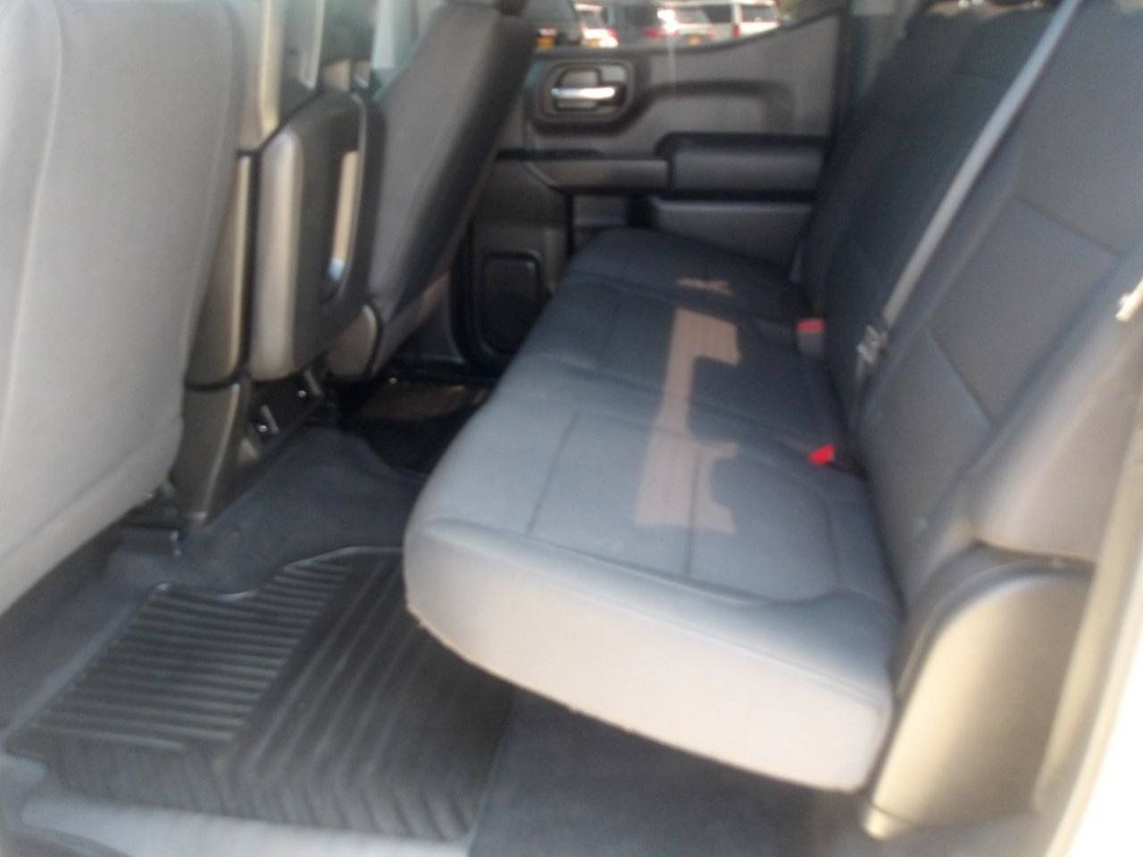 Used 2020 Chevrolet Silverado 1500 Custom w/ Custom Value Package RWD image 17