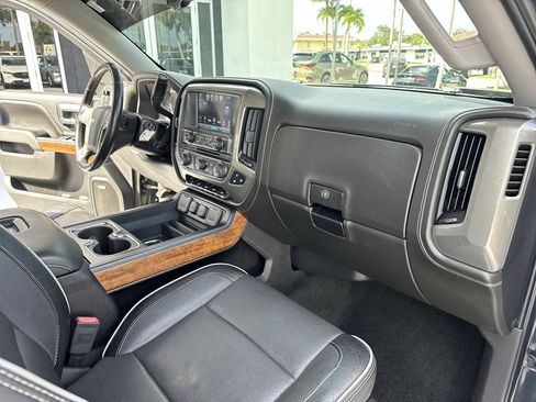 Used 2017 Chevrolet Silverado 1500 High Country AWD/4WD image 32