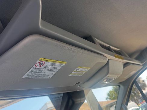 Used 2018 Ford Transit 250 138 RWD image 18