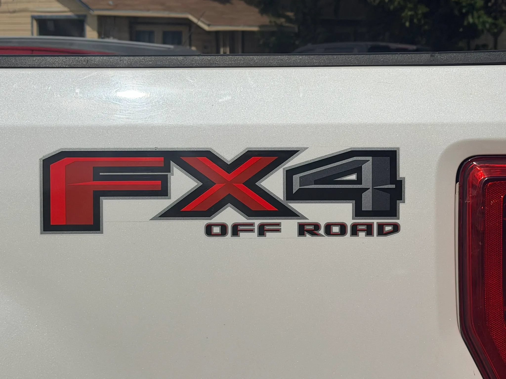 Used 2019 Ford F350 Lariat w/ Lariat Value Package AWD/4WD image 3