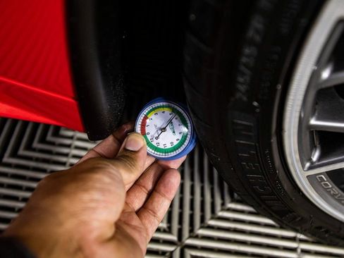 Used 2023 Chevrolet Corvette Stingray Premium Cpe w/ Z51 Performance Package image 36