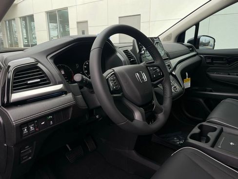 New 2026 Honda Odyssey Touring image 25