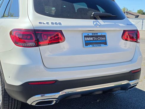Used 2022 Mercedes-Benz GLC 300 4MATIC image 7