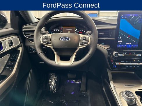 Used 2023 Ford Explorer Limited w/ Limited Technology Package AWD/4WD image 15