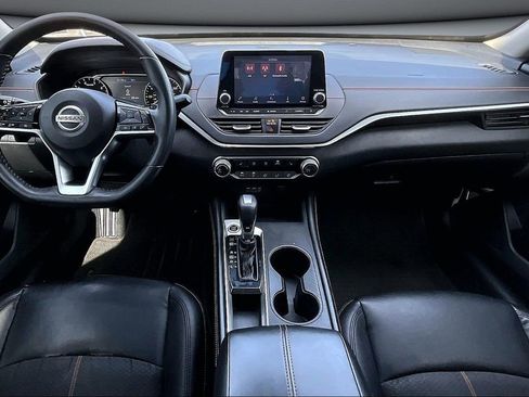 Used 2021 Nissan Altima 2.5 SR w/ SR Premium Package image 7