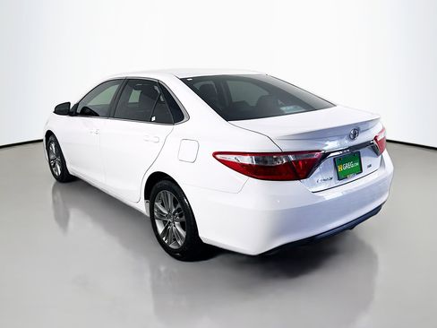 Used 2017 Toyota Camry SE image 7