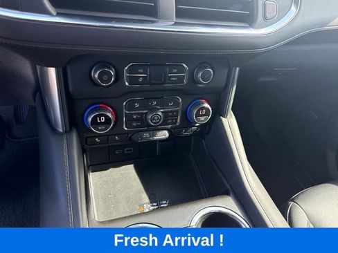 Used 2022 Chevrolet Tahoe LT w/ LT Signature Package RWD image 9