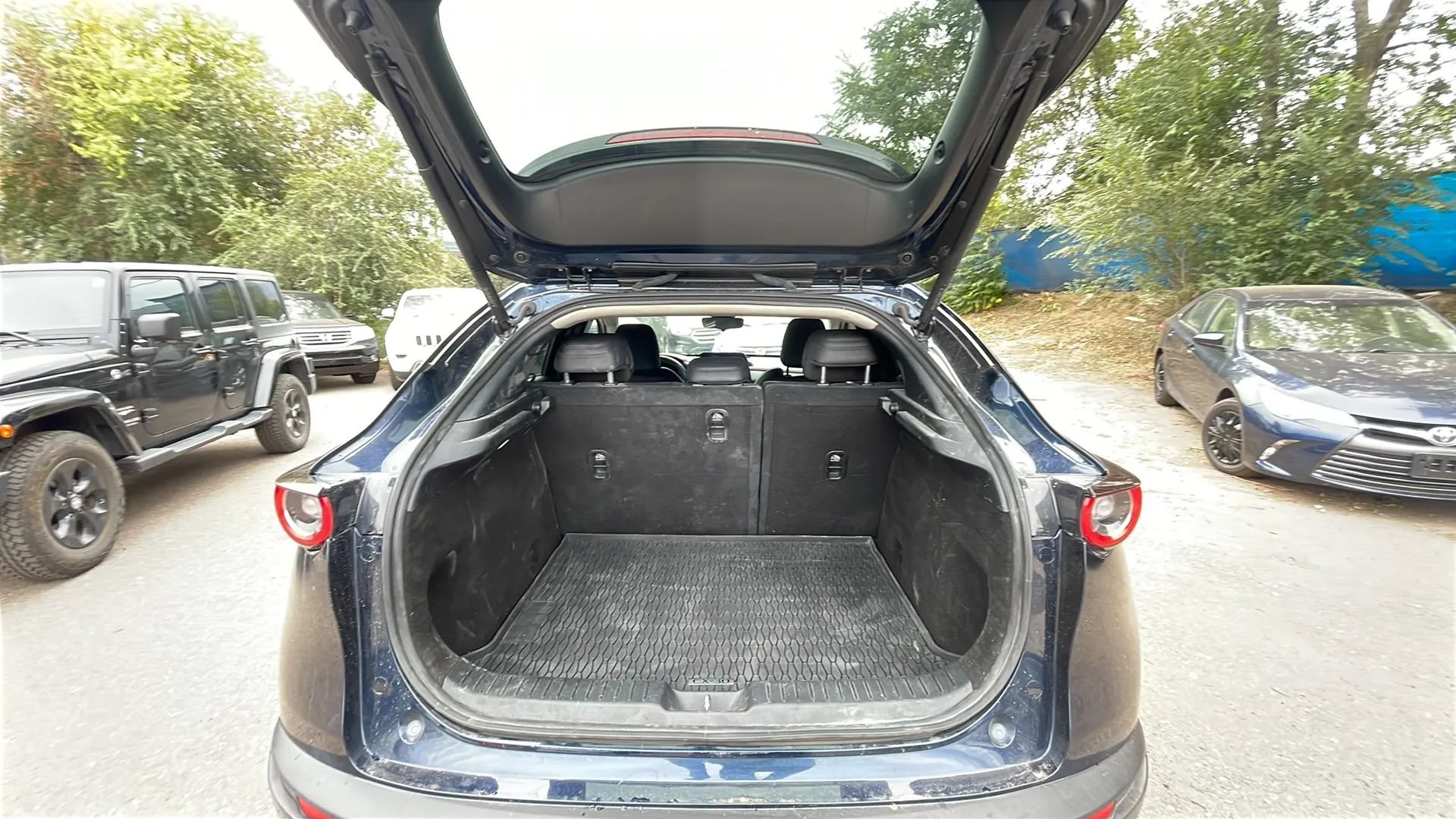 Used 2021 MAZDA CX-30 AWD 2.5 S w/ Premium Package image 17