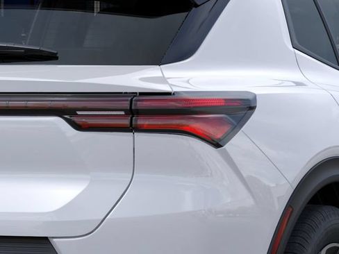 New 2026 Chevrolet Equinox EV LT FWD image 11
