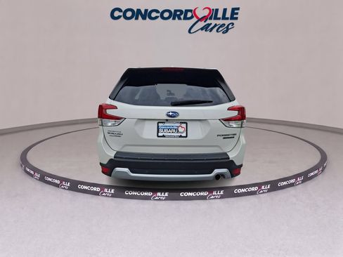 Used 2019 Subaru Forester Touring AWD/4WD image 5