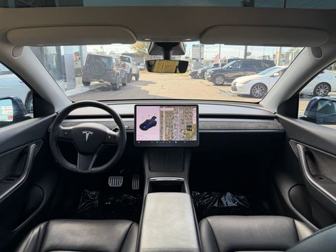 Used 2022 Tesla Model Y Performance image 35