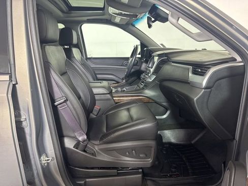 Used 2017 Chevrolet Tahoe LT w/ Luxury Package image 4