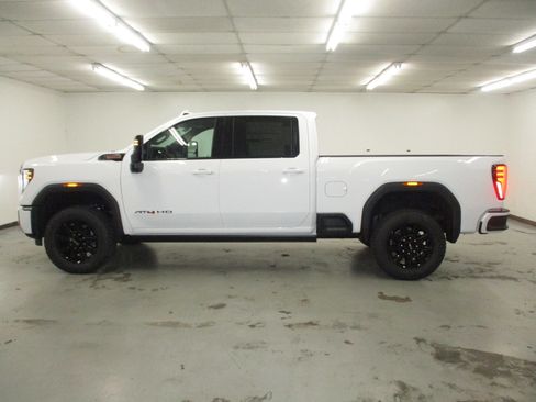 New 2026 GMC Sierra 2500 AT4 w/ AT4 Premium Plus Package AWD/4WD image 12