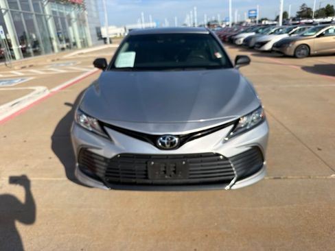 Used 2024 Toyota Camry LE FWD image 8