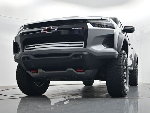 Used 2024 Chevrolet Colorado ZR2 w/ Technology Package AWD/4WD image 58