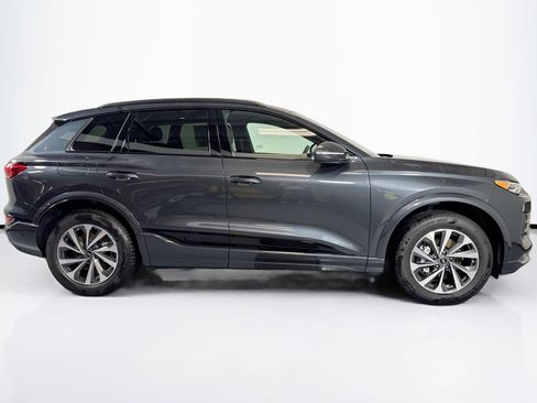 New 2027 Audi Q6 e-tron Premium image 4