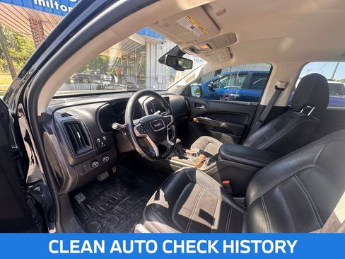 Used 2017 GMC Canyon Denali image 2